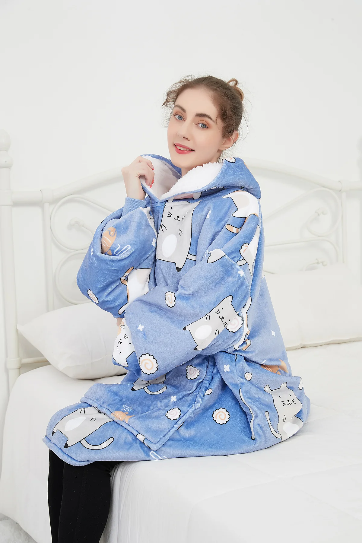 Blue Cat - Image 3